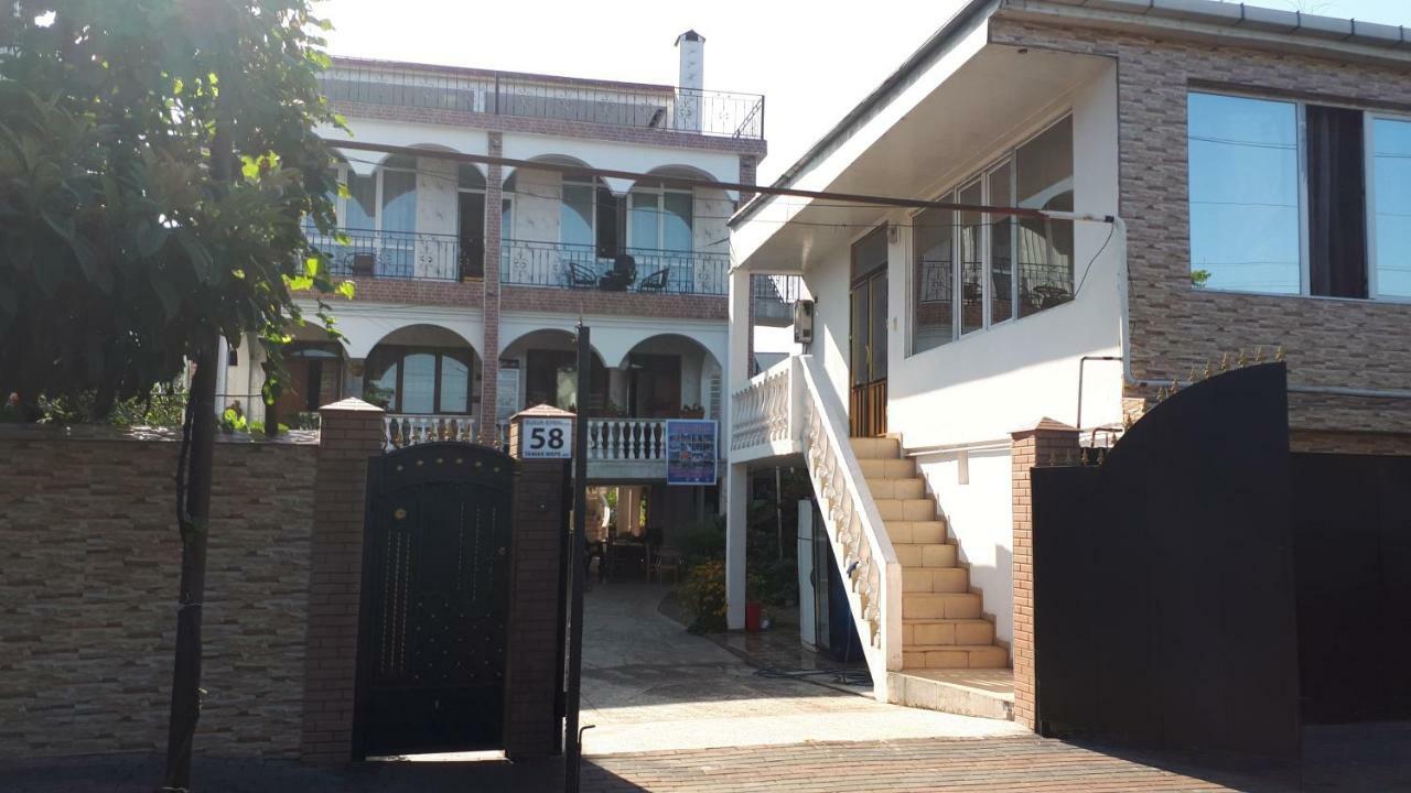 Merab House Batumi Exterior foto