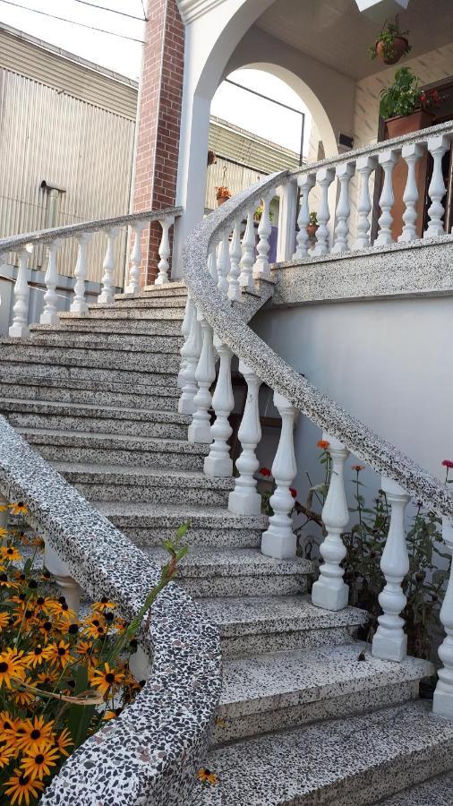 Merab House Batumi Exterior foto