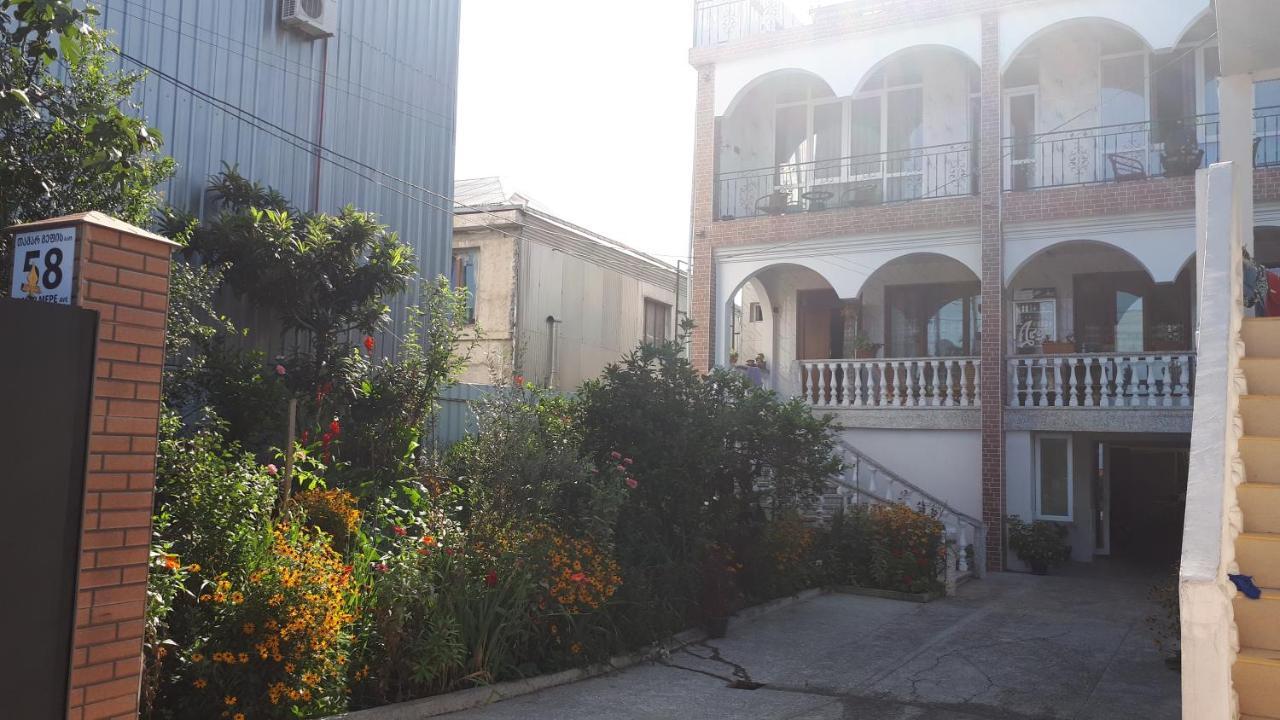 Merab House Batumi Exterior foto